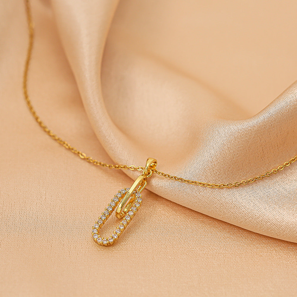 Sia “ Necklace”